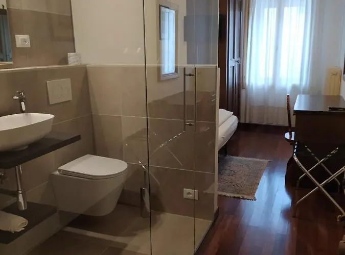 Aurora Hotel 2*