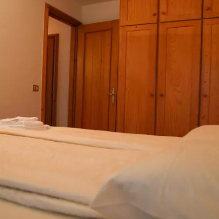 Aurora-garni Otel