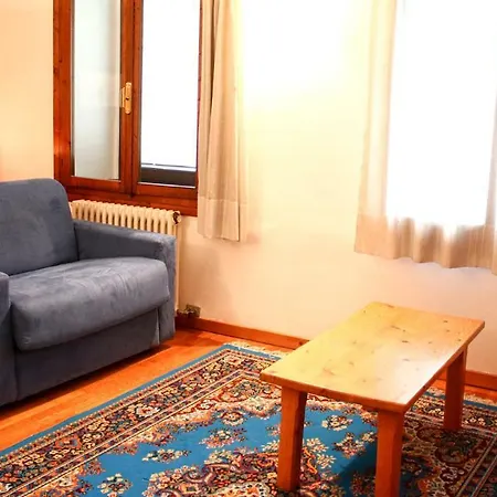 Otel Aurora-garni Asiago