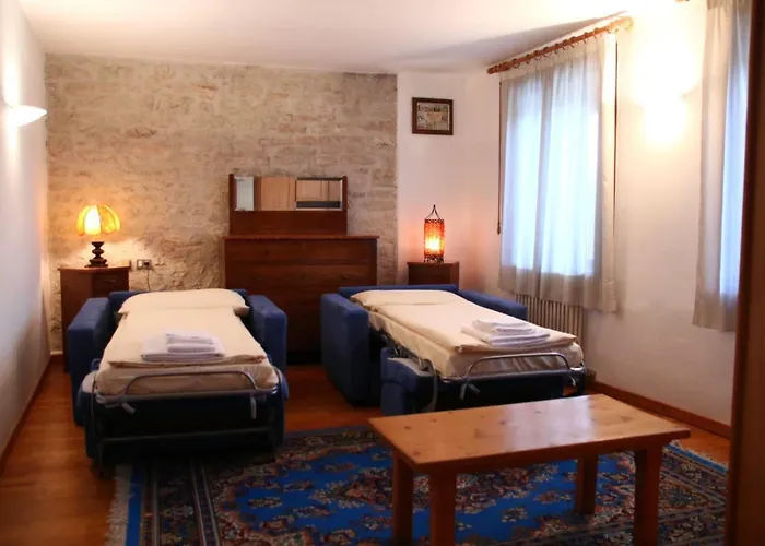 Aurora Hotell 2*